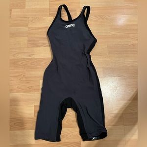 Arena Powerskin Carbon Air size 26